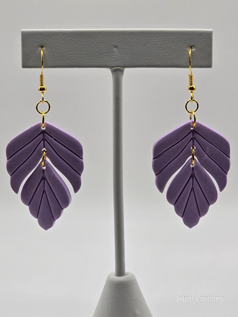 Hoja partida morada